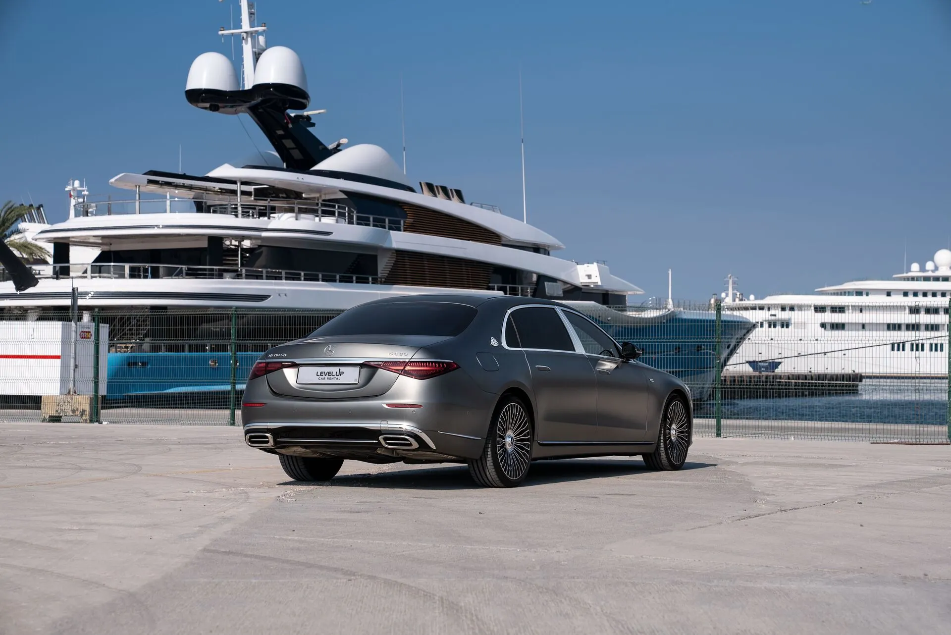 Rent Mercedes Benz Dubai | Match Mercedes-Benz Places Vibe